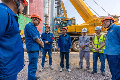 瀘天化股份公司黨委書記、董事長廖廷君帶隊檢查尿素造粒環(huán)保升級改造項目施工安全及工程進展情況